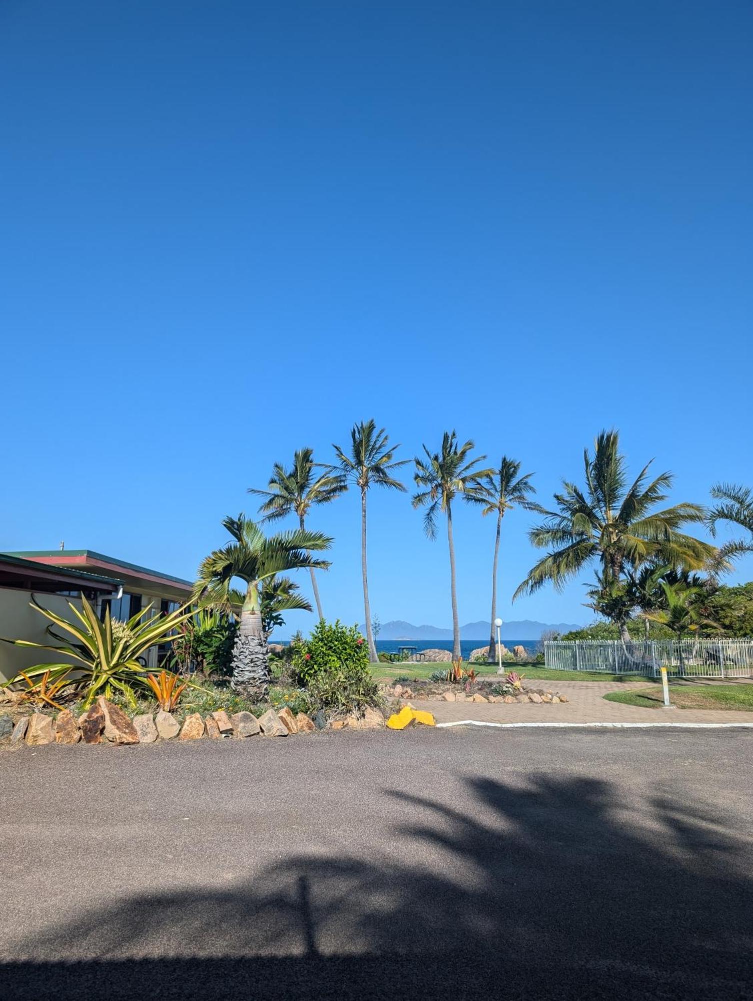 Whitsunday Sands Resort Bowen Exteriör bild